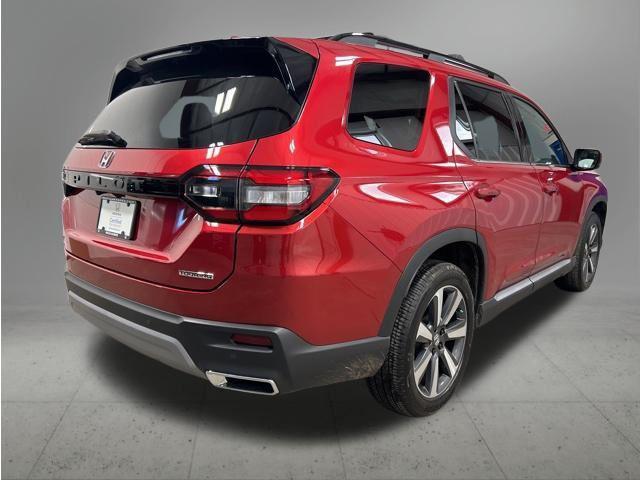 used 2025 Honda Pilot car, priced at $46,205