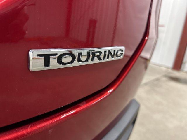 used 2025 Honda Pilot car, priced at $46,205