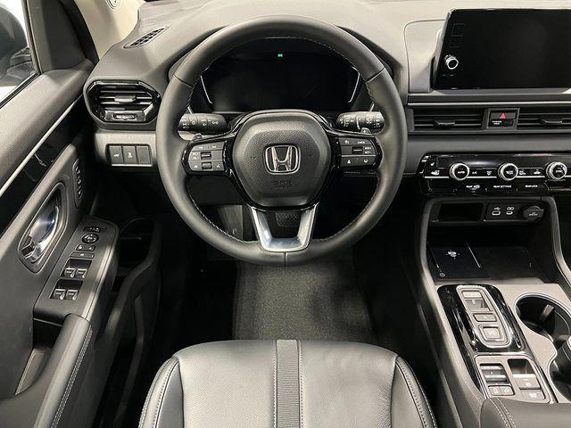 new 2025 Honda Pilot car, priced at $51,550