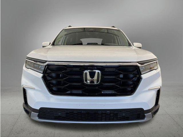 new 2025 Honda Pilot car, priced at $51,550