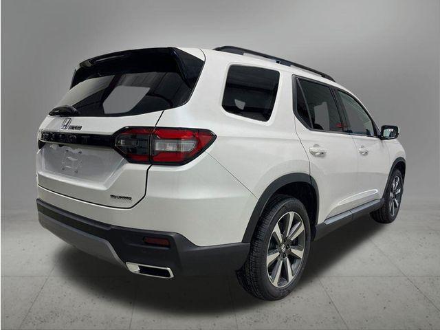 new 2025 Honda Pilot car, priced at $51,550