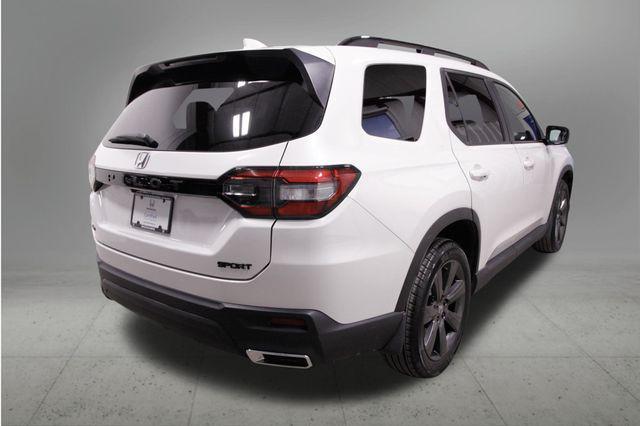 used 2025 Honda Pilot car, priced at $39,599