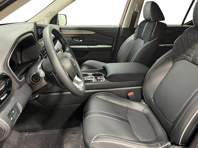 new 2026 Honda Pilot car, priced at $54,990