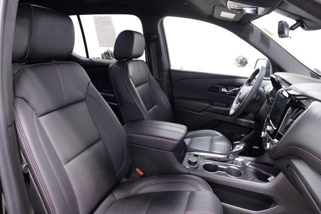 used 2022 Chevrolet Traverse car, priced at $27,786