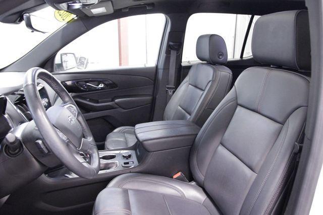 used 2023 Chevrolet Traverse car, priced at $35,345