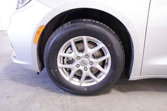used 2024 Chrysler Pacifica car, priced at $28,000