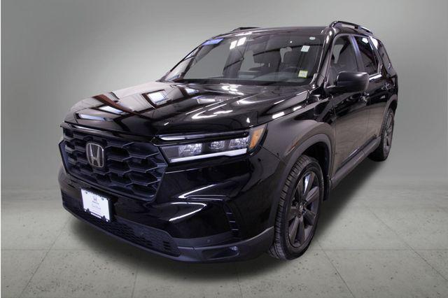 used 2025 Honda Pilot car, priced at $39,418