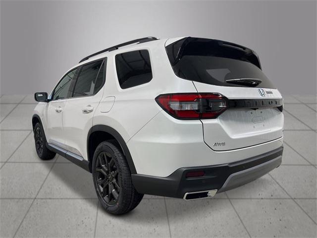 new 2025 Honda Pilot car, priced at $53,450