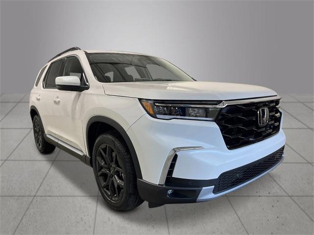 new 2025 Honda Pilot car, priced at $53,450