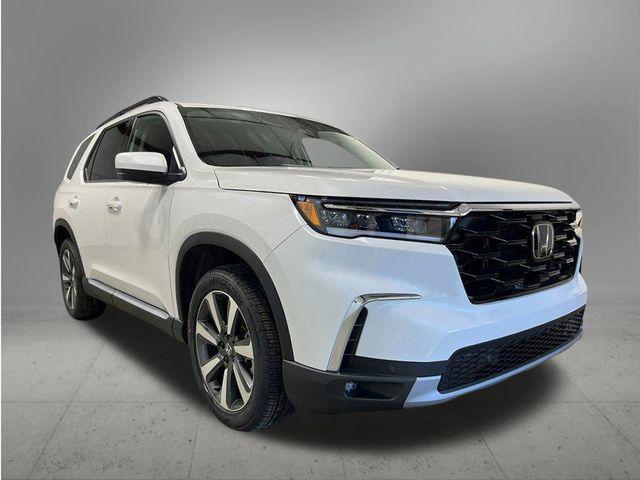new 2025 Honda Pilot car, priced at $51,550