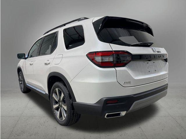 new 2025 Honda Pilot car, priced at $51,550