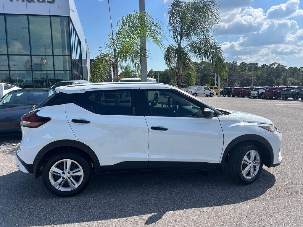 new 2025 Nissan Kicks Play car, priced at $22,347