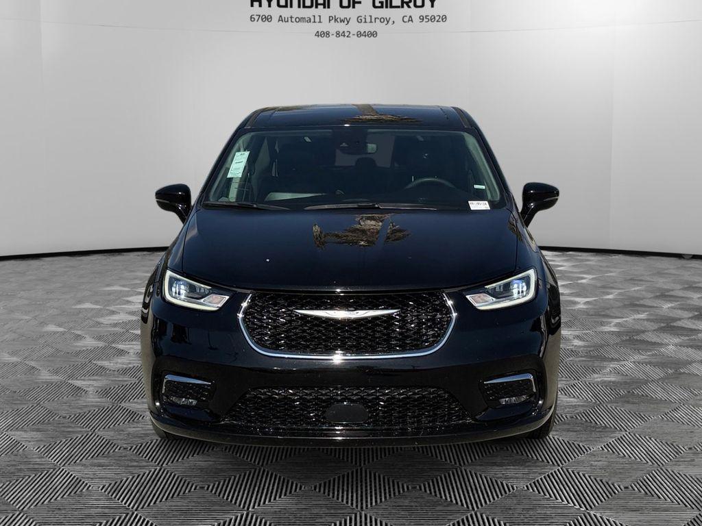 used 2024 Chrysler Pacifica car, priced at $24,995