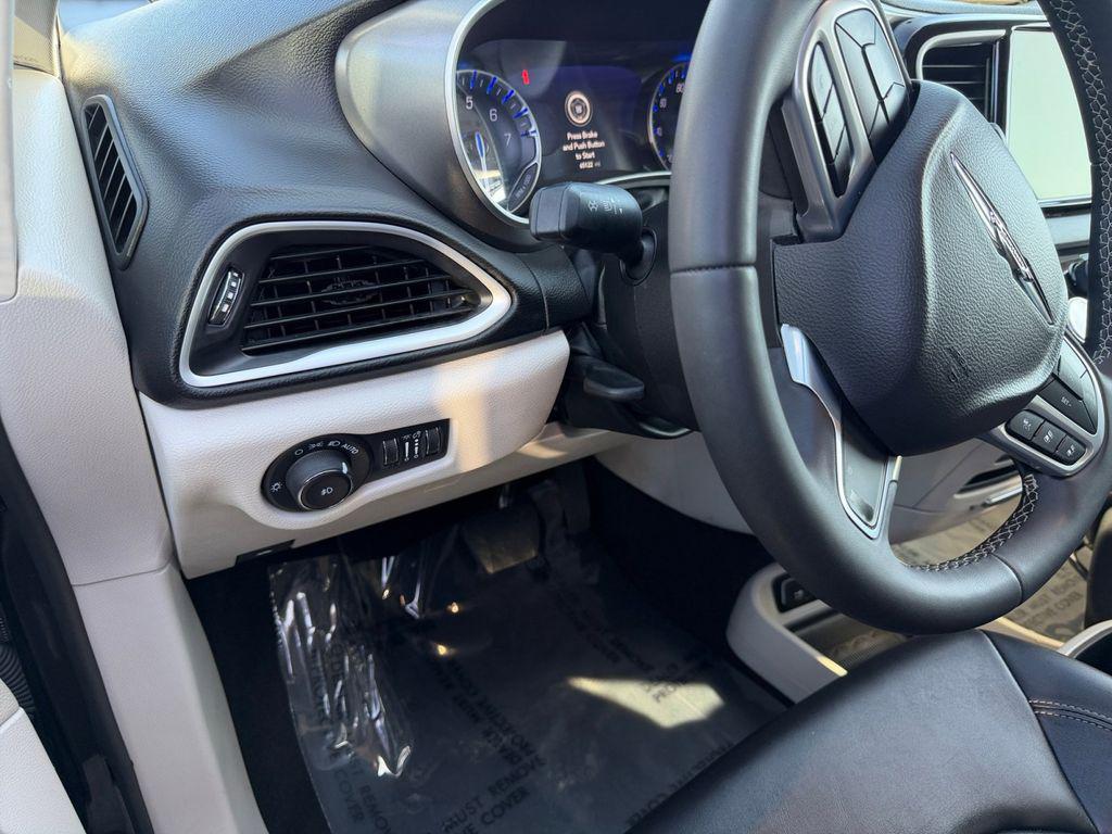 used 2024 Chrysler Pacifica car, priced at $24,995