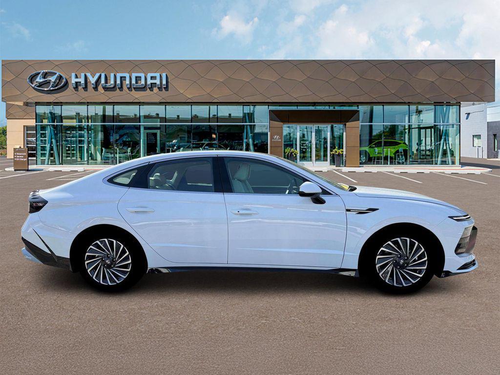 new 2026 Hyundai Sonata Hybrid car, priced at $34,605