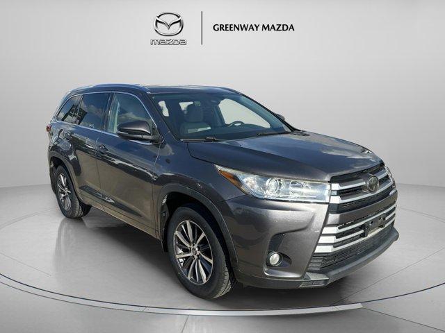 used 2018 Toyota Highlander car