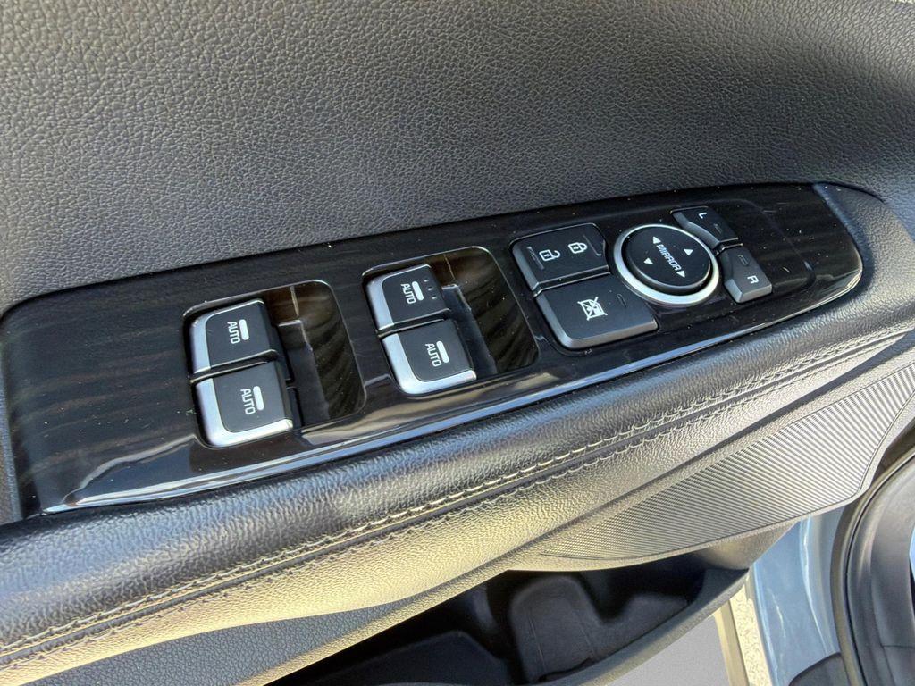 used 2020 Kia Sorento car, priced at $14,569