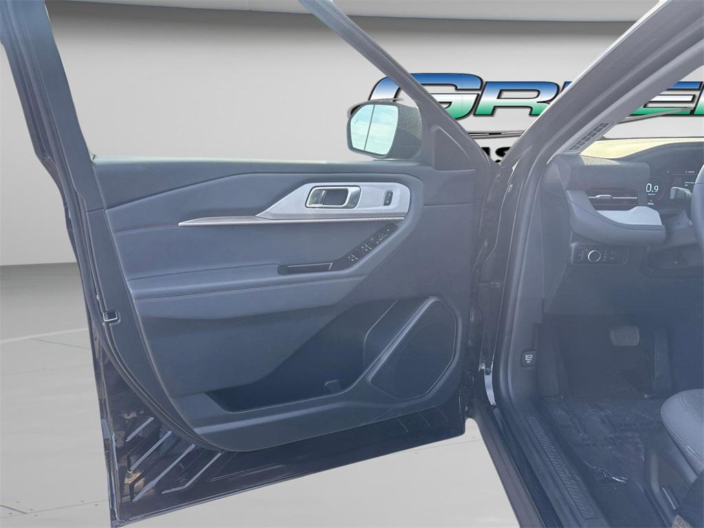 new 2026 Ford Explorer car, priced at $40,143