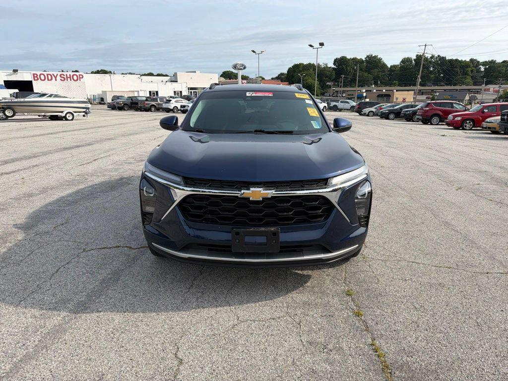 used 2024 Chevrolet Trax car, priced at $22,064