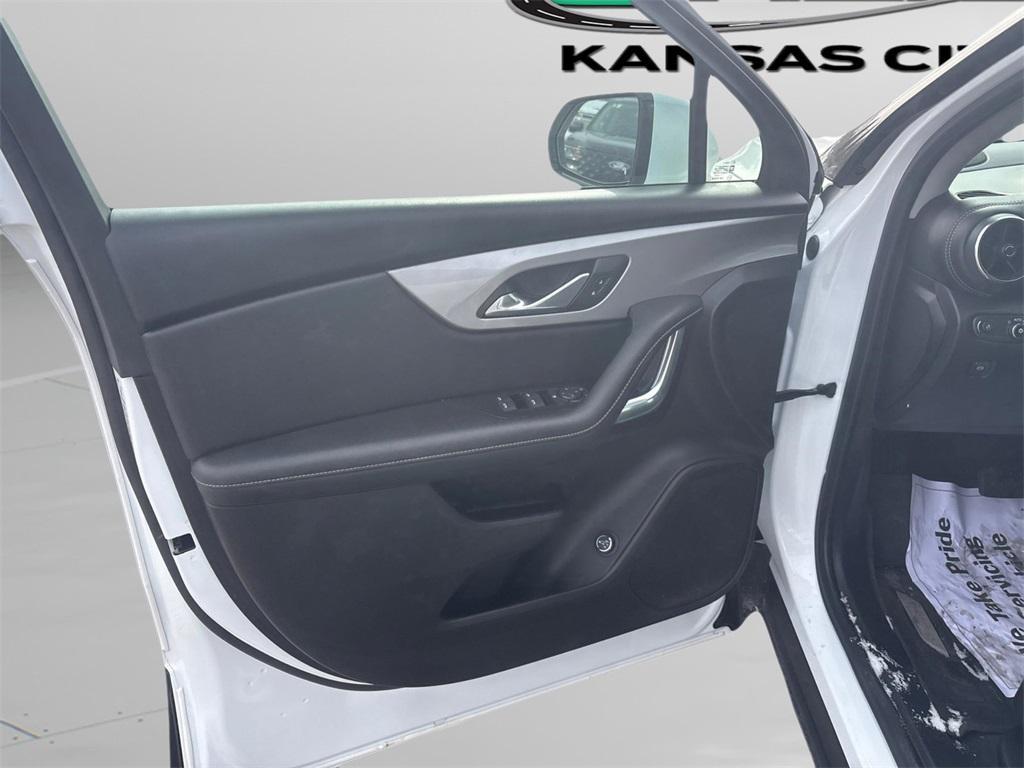 used 2024 Chevrolet Blazer car, priced at $25,990