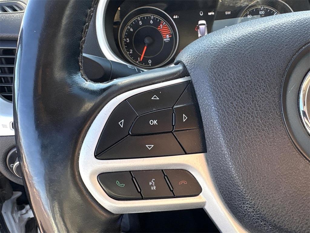 used 2018 Jeep Cherokee car, priced at $13,490