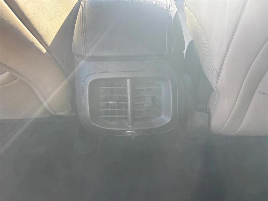 used 2018 Jeep Cherokee car, priced at $13,490