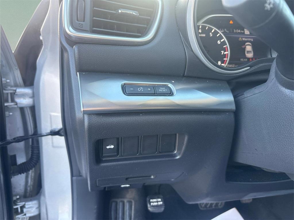 used 2023 Nissan Maxima car, priced at $22,258