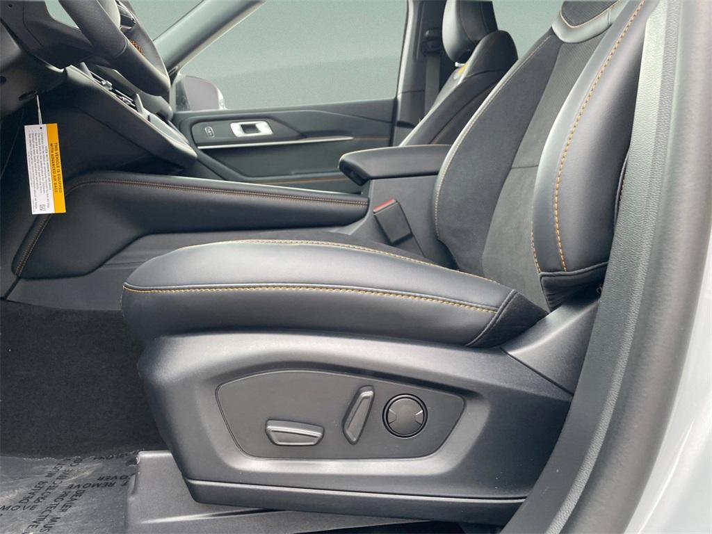 new 2026 Ford Explorer car, priced at $49,995