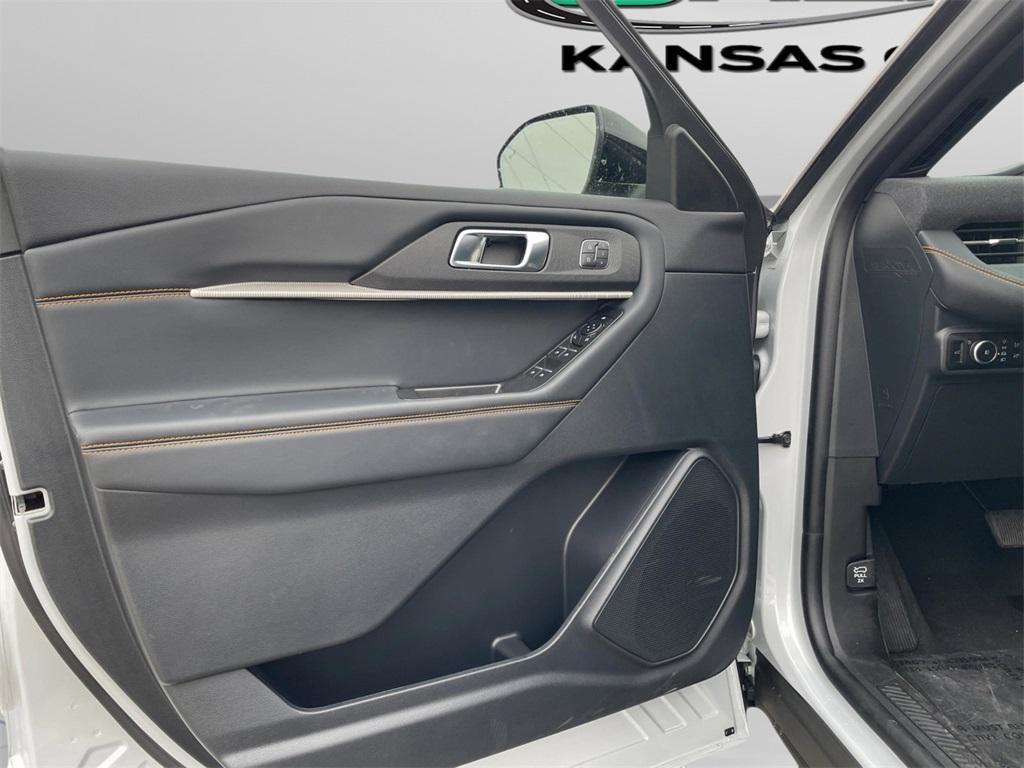 new 2026 Ford Explorer car, priced at $49,995