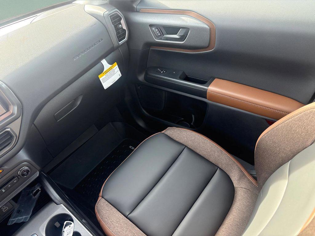 new 2025 Ford Bronco Sport car, priced at $39,156