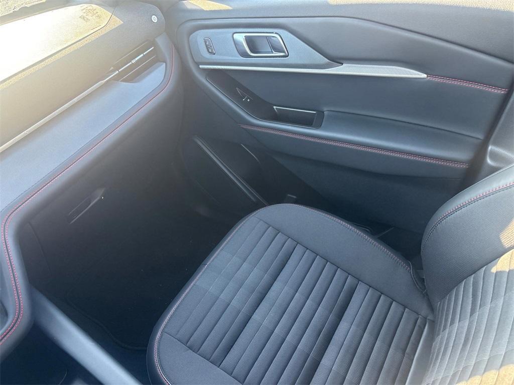 new 2025 Ford Explorer car, priced at $49,157