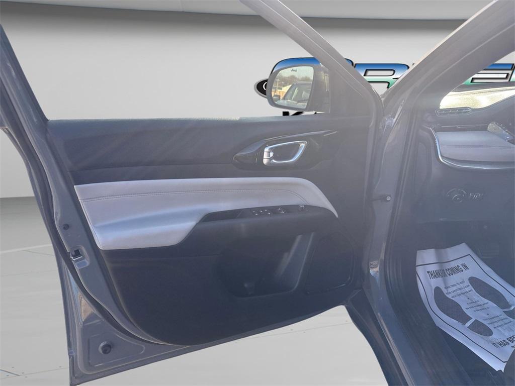 used 2023 Jeep Compass car, priced at $20,990