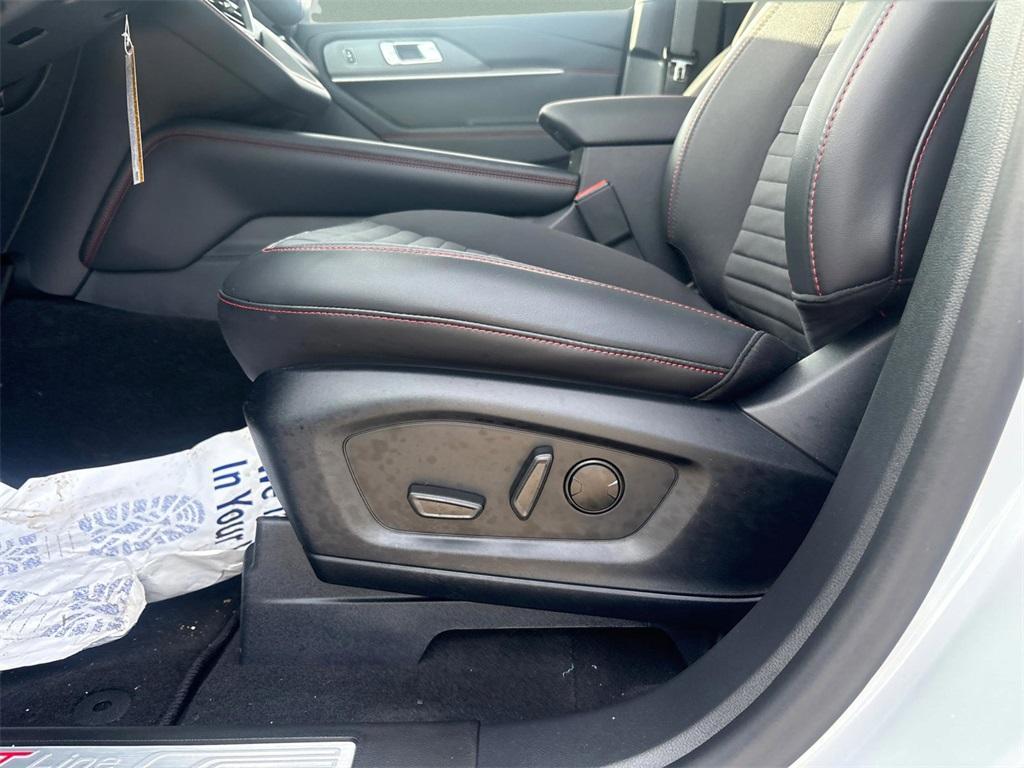 new 2026 Ford Explorer car, priced at $48,244