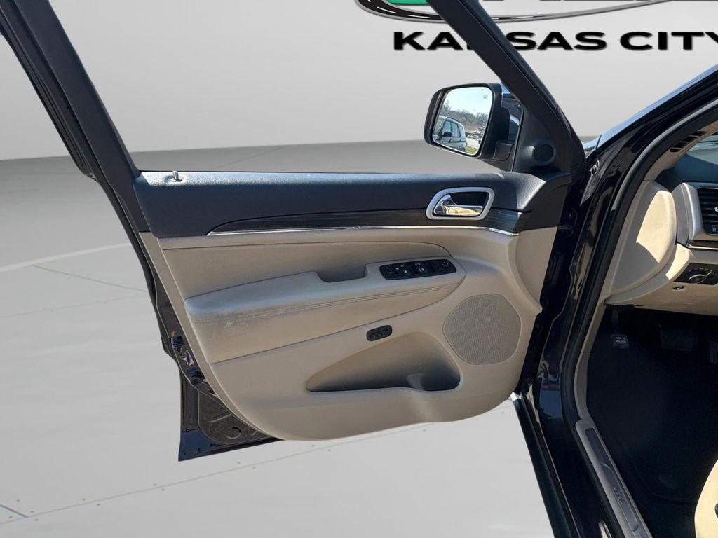 used 2019 Jeep Grand Cherokee car, priced at $19,990