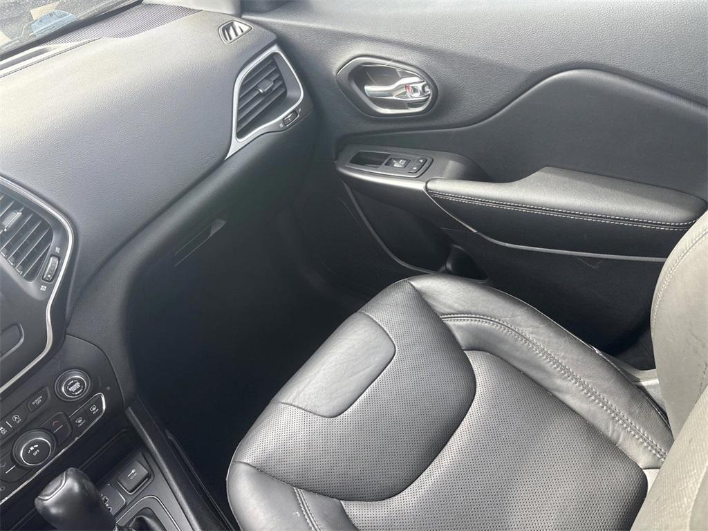 used 2021 Jeep Cherokee car, priced at $20,490