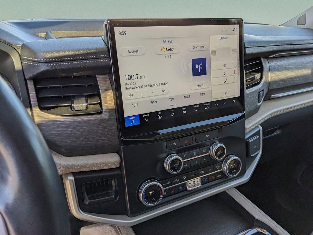 used 2024 Ford Expedition car, priced at $50,988