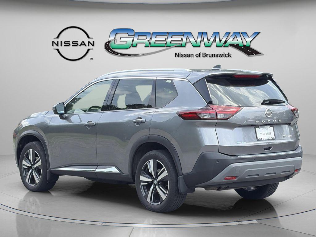 used 2021 Nissan Rogue car, priced at $25,564
