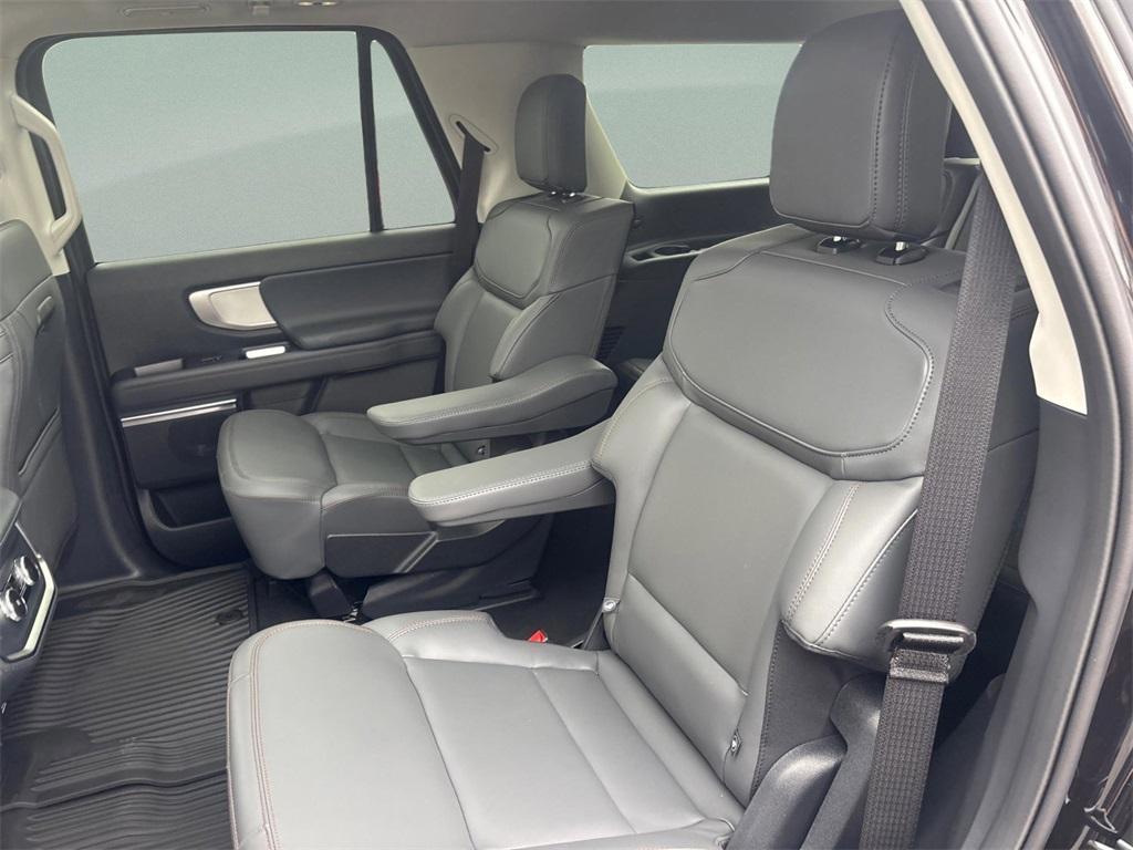 new 2025 Ford Expedition car, priced at $66,817