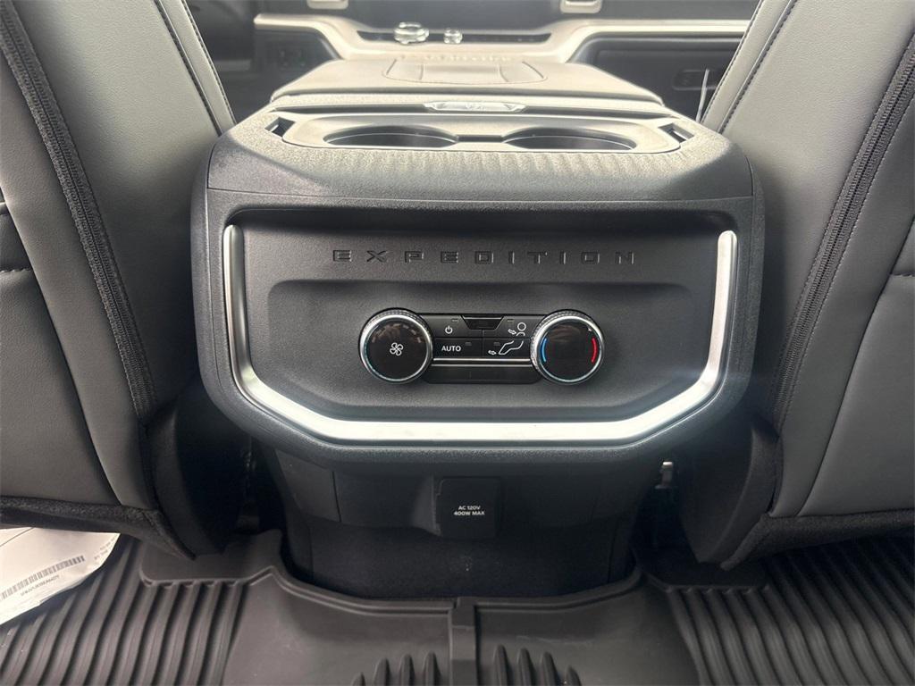 new 2025 Ford Expedition car, priced at $66,817