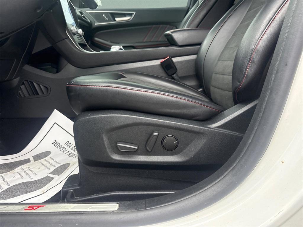 used 2022 Ford Edge car, priced at $22,990