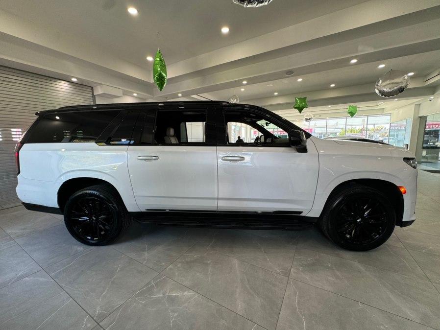 used 2023 Cadillac Escalade ESV car, priced at $68,850