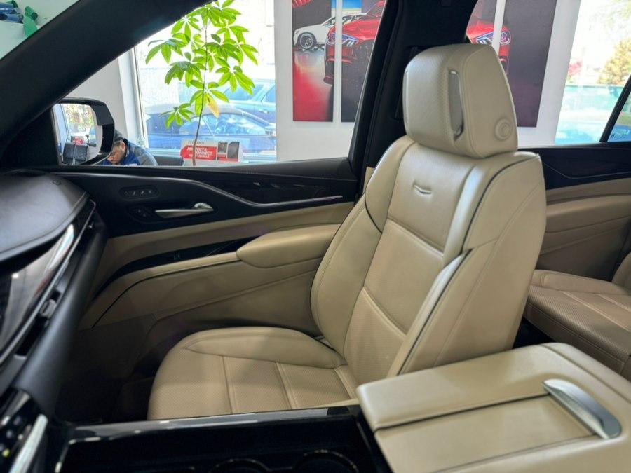 used 2023 Cadillac Escalade ESV car, priced at $68,850