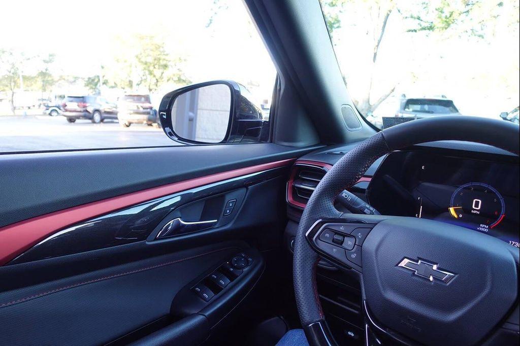 used 2024 Chevrolet TrailBlazer car, priced at $21,995