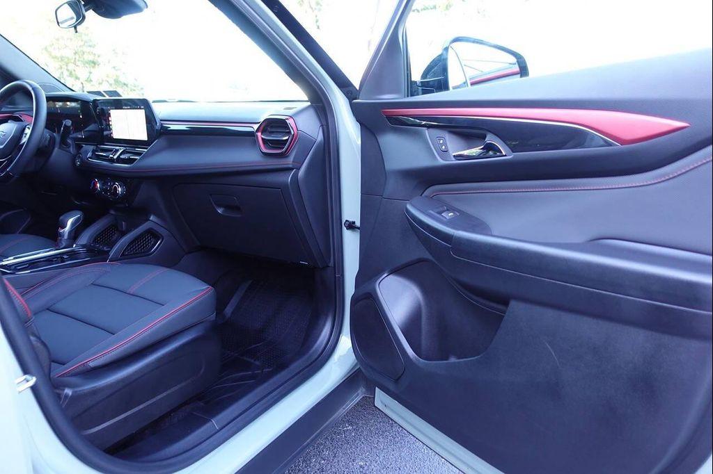 used 2024 Chevrolet TrailBlazer car, priced at $21,995