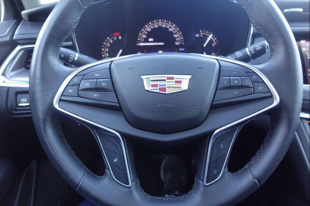 used 2017 Cadillac XT5 car, priced at $17,995