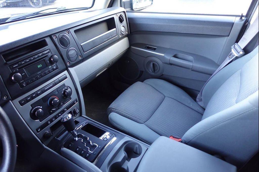 used 2007 Jeep Commander car, priced at $9,995