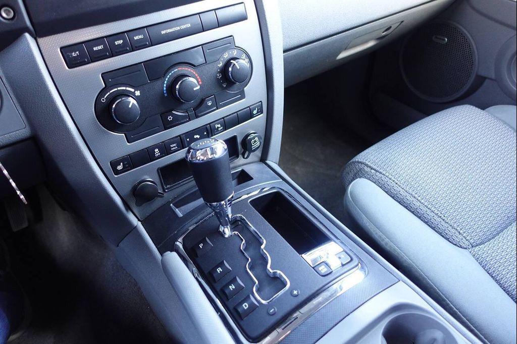 used 2007 Jeep Commander car, priced at $9,995