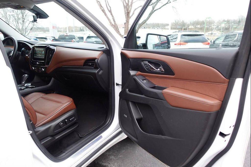 used 2018 Chevrolet Traverse car, priced at $19,995
