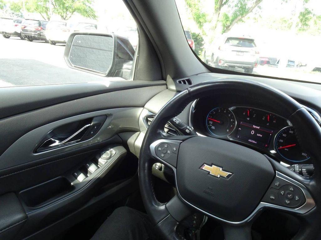used 2022 Chevrolet Traverse car, priced at $19,995