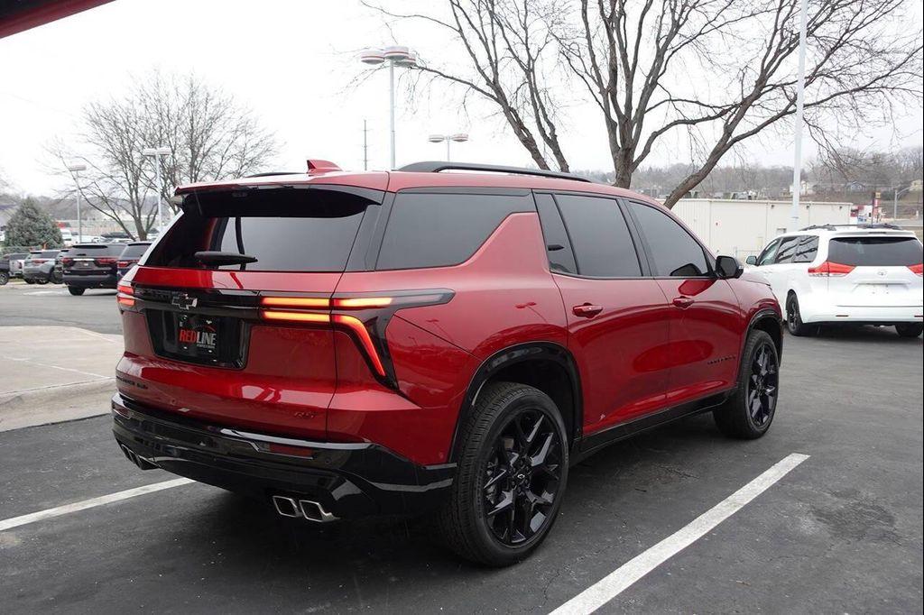 used 2024 Chevrolet Traverse car, priced at $42,995
